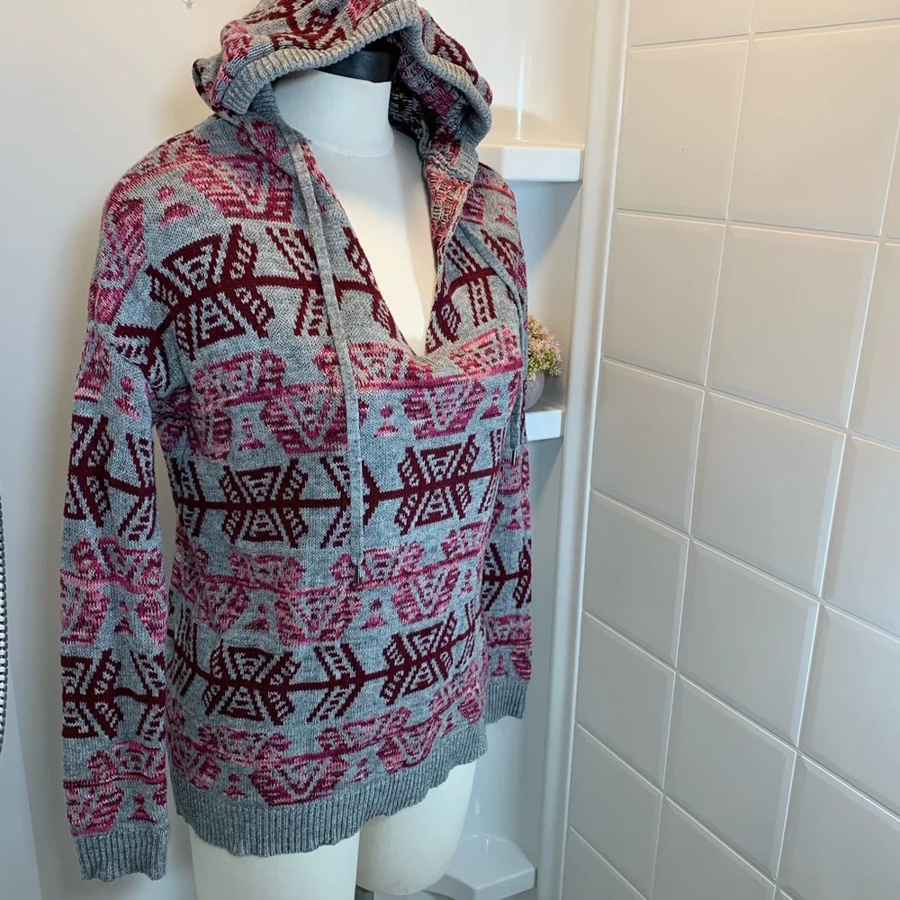 American Eagle Tribal Hooded‎ Sweater